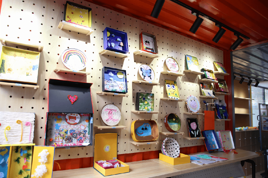 1685346538384469.gif 640.gif